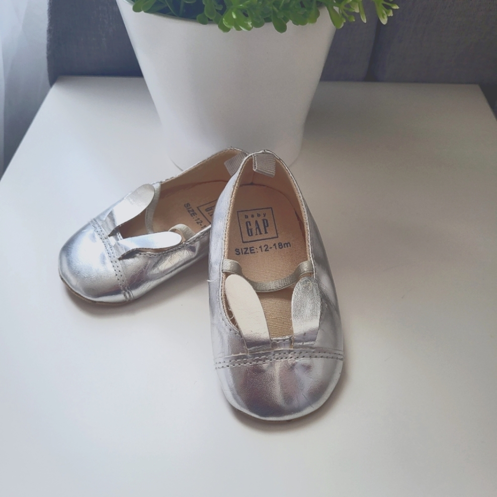 Gap silver shoes